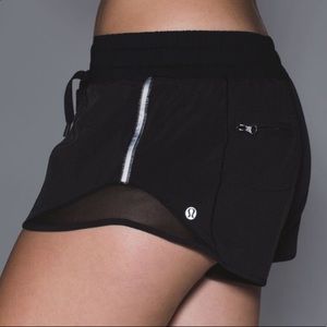 LULULEMON HOTTY HOT SHORTS